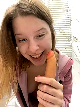 Snapshot of kimczii chatting on December 16, 2025, 1:59 pm kimczii online show from December 16, 2025, 1:59 pm