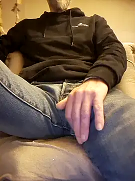 eddouxxx78 online show from April 4, 2026, 5:14 am