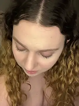 sashasommers online show from February 25, 2025, 9:42 am