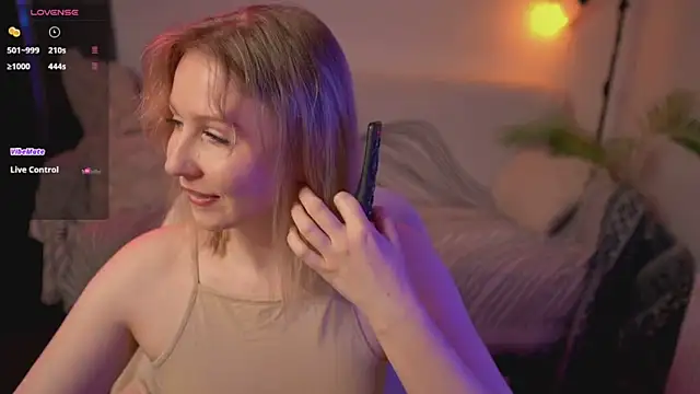  Killer Smile  online show from January 29, 2025, 10:05 am