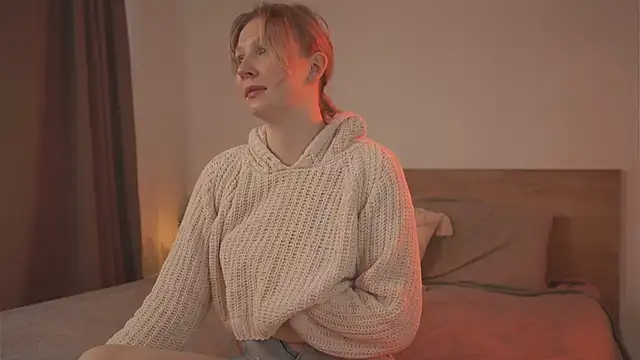  Killer Smile  online show from December 12, 2024, 12:33 pm