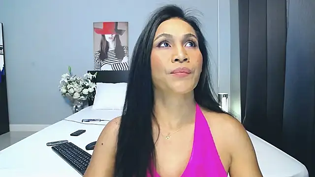 Snapshot of Hotbeebee chatting on March 2, 2025, 1:04 am Hotbeebee online show from March 2, 2025, 1:04 am