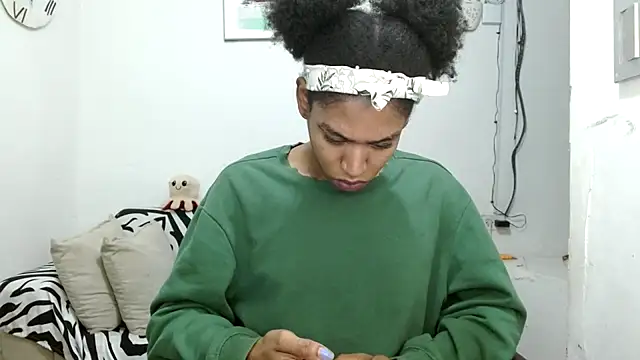 angelamarie1 online show from February 6, 2026, 12:01 pm