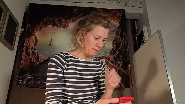 Lola Belgium online show from June 4, 2026, 6:07 am