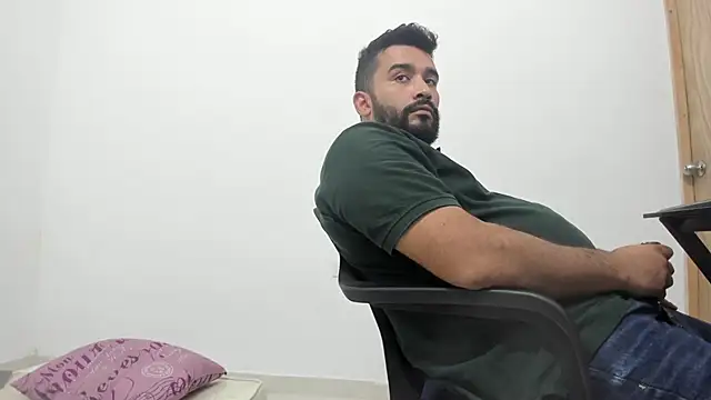 isearchcompany online show from November 8, 2025, 5:05 pm