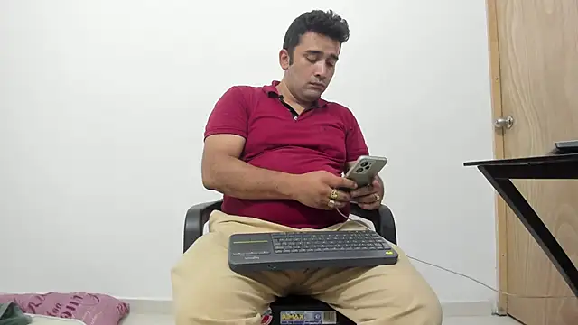 isearchcompany online show from November 27, 2025, 4:02 am