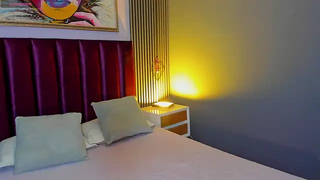 LauraAristizabal online show from March 28, 2026, 12:39 pm