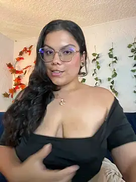 kittylu   online show from June 2, 2026, 2:11 am