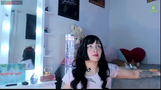 miaa-lee online show from November 26, 2025, 12:54 am