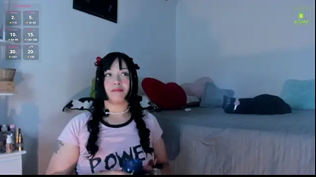 miaa-lee online show from November 3, 2025, 2:28 am