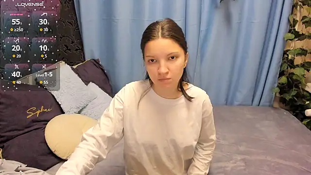 Snapshot of MelaniGrand chatting on November 21, 2025, 9:30 am MelaniGrand online show from November 21, 2025, 9:30 am