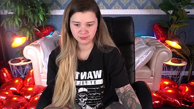 AmellyMilly online show from February 17, 2026, 7:55 pm