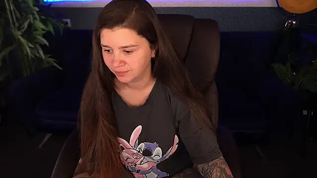 Snapshot of AmellyMilly chatting on November 5, 2025, 1:47 pm AmellyMilly online show from November 5, 2025, 1:47 pm