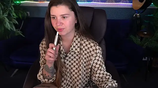 Snapshot of AmellyMilly chatting on October 26, 2025, 1:44 pm AmellyMilly online show from October 26, 2025, 1:44 pm