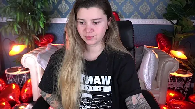 AmellyMilly online show from February 14, 2026, 1:33 pm