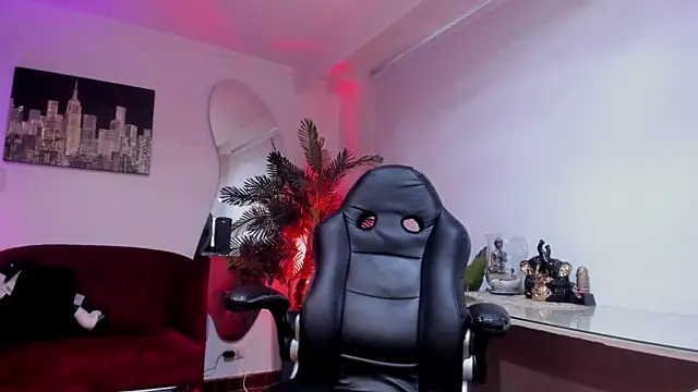 Meghan320 online show from March 25, 2026, 11:31 am