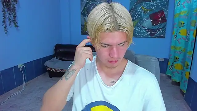 Snapshot of patrik_027 chatting on October 17, 2025, 5:26 pm patrik 027 online show from October 17, 2025, 5:26 pm