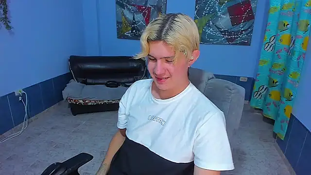 Snapshot of patrik_027 chatting on November 21, 2025, 7:13 pm patrik 027 online show from November 21, 2025, 7:13 pm