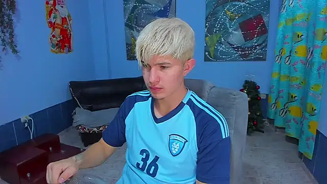 patrik 027 online show from December 16, 2025, 6:56 pm