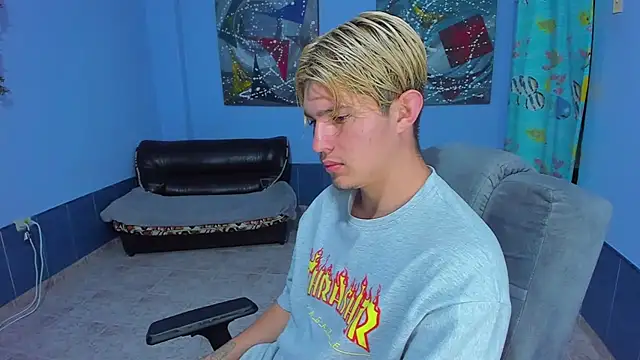 Snapshot of patrik_027 chatting on October 24, 2025, 7:13 pm patrik 027 online show from October 24, 2025, 7:13 pm