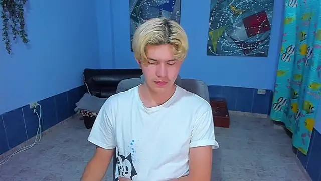 Snapshot of patrik_027 chatting on November 15, 2025, 7:12 am patrik 027 online show from November 15, 2025, 7:12 am