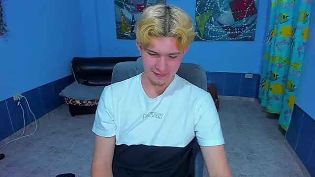 Snapshot of patrik_027 chatting on September 16, 2025, 6:14 am patrik 027 online show from September 16, 2025, 6:14 am