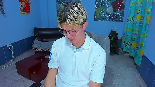 Snapshot of patrik_027 chatting on December 5, 2025, 6:12 am patrik 027 online show from December 5, 2025, 6:12 am