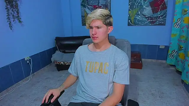 Snapshot of patrik_027 chatting on November 19, 2025, 5:51 am patrik 027 online show from November 19, 2025, 5:51 am