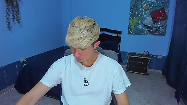 patrik 027 online show from April 16, 2026, 8:20 pm