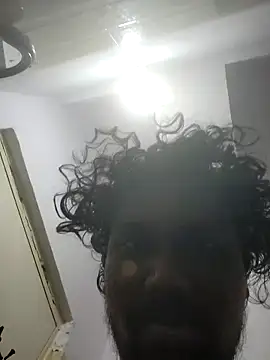 Snapshot of Mallupaiyanaachu chatting on April 11, 2026, 1:04 pm Mallupaiyanaachu online show from April 11, 2026, 1:04 pm