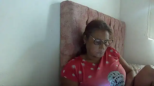 Snapshot of charrysexy1 chatting on December 16, 2025, 8:02 pm charrysexy1 online show from December 16, 2025, 8:02 pm