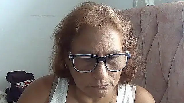 Snapshot of charrysexy1 chatting on February 18, 2026, 3:52 pm charrysexy1 online show from February 18, 2026, 3:52 pm