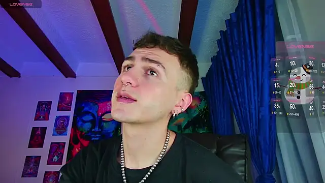 Snapshot of dimitri-bilak chatting on December 8, 2024, 11:08 pm dimitri-bilak online show from December 8, 2024, 11:08 pm