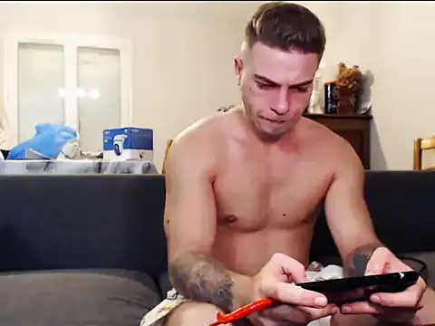 Elkafit28 online show from April 19, 2026, 9:06 pm