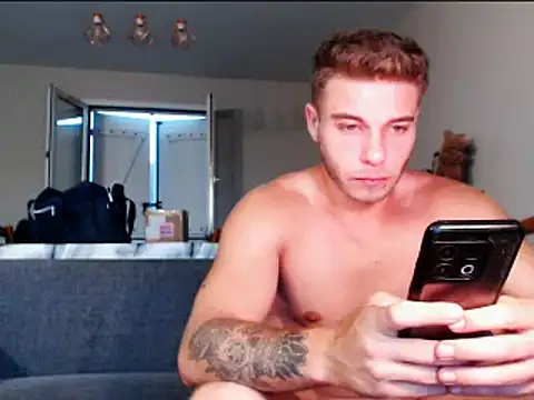 Snapshot of Elkafit28 chatting on June 22, 2026, 8:06 pm Elkafit28 online show from June 22, 2026, 8:06 pm