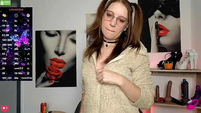 XLisaxx online show from November 19, 2025, 1:38 am