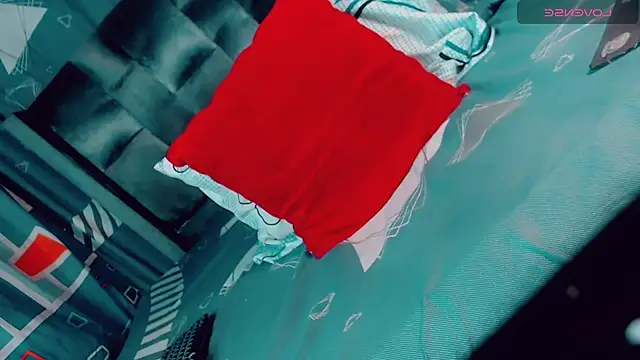 CharlotteBigCock online show from April 17, 2026, 2:31 pm