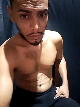 Snapshot of apolodiosgriego chatting on February 19, 2026, 12:40 am apolodiosgriego online show from February 19, 2026, 12:40 am