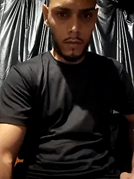 Snapshot of apolodiosgriego chatting on November 2, 2025, 4:39 am apolodiosgriego online show from November 2, 2025, 4:39 am