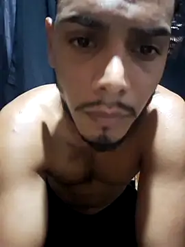 Snapshot of apolodiosgriego chatting on February 19, 2026, 8:39 pm apolodiosgriego online show from February 19, 2026, 8:39 pm