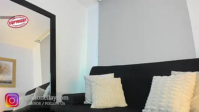 antonella dom1 online show from April 15, 2026, 11:05 pm