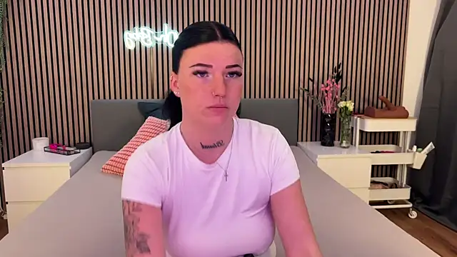 Snapshot of LizaRoxx chatting on March 16, 2025, 2:55 pm LizaRoxx online show from March 16, 2025, 2:55 pm