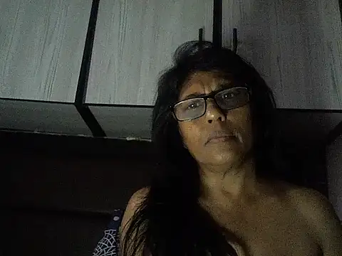 Snapshot of MsAttitude chatting on November 27, 2025, 1:22 pm MsAttitude online show from November 27, 2025, 1:22 pm