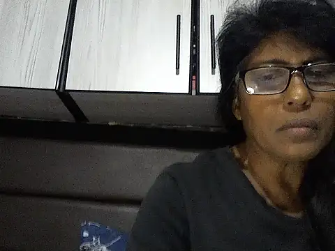 Snapshot of MsAttitude chatting on November 1, 2025, 3:17 pm MsAttitude online show from November 1, 2025, 3:17 pm