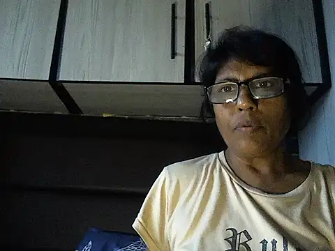 Snapshot of MsAttitude chatting on November 24, 2025, 5:40 am MsAttitude online show from November 24, 2025, 5:40 am