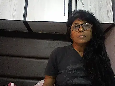 Snapshot of MsAttitude chatting on November 8, 2025, 1:03 pm MsAttitude online show from November 8, 2025, 1:03 pm