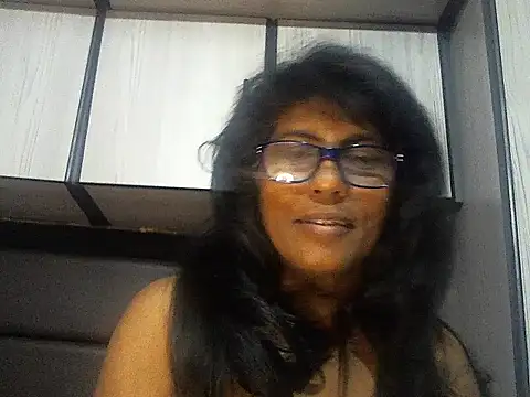 Snapshot of MsAttitude chatting on October 24, 2025, 6:34 am MsAttitude online show from October 24, 2025, 6:34 am