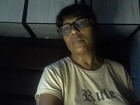 Snapshot of MsAttitude chatting on December 2, 2025, 6:15 am MsAttitude online show from December 2, 2025, 6:15 am