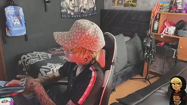 Snapshot of AcidMilo chatting on December 19, 2025, 4:53 pm AcidMilo online show from December 19, 2025, 4:53 pm