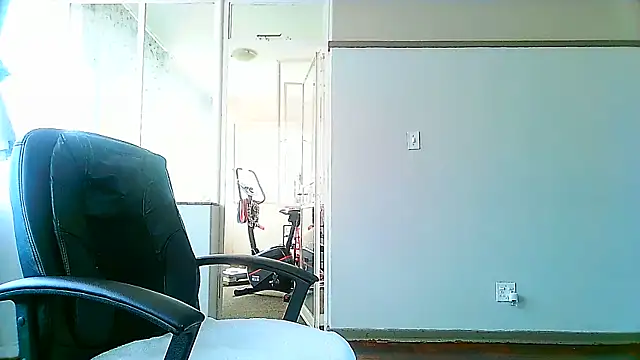 Snapshot of Charlie-Crawford chatting on March 7, 2025, 1:07 pm Charlie-Crawford online show from March 7, 2025, 1:07 pm